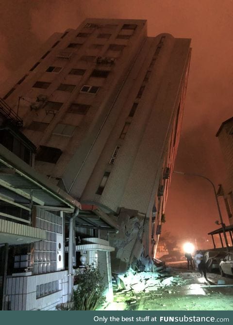 Ominous photo taken after the 6.4 magnitude earthquake in east coast Taiwan