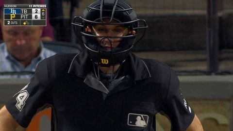 MLB umpire Tumpane saves a woman's life
