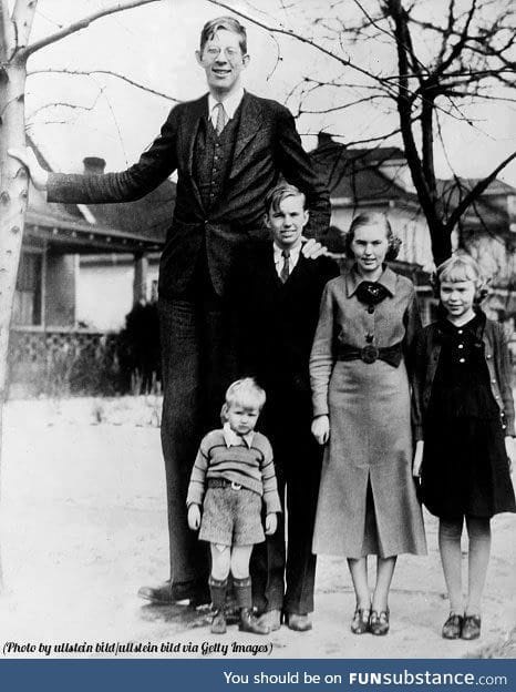 Robert Wadlow the world's tallest man in history and his siblings