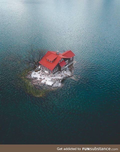 An Island to Oneself, Canada