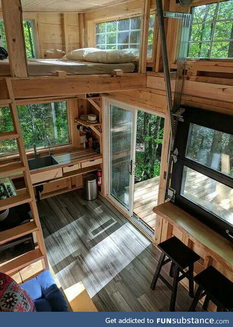 This cozy ontario in cabin. Canda woods