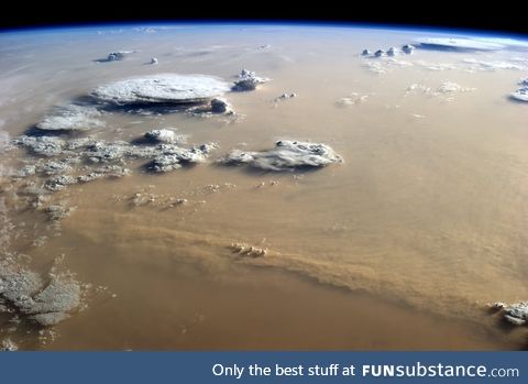 A sandstorm over the Sahara desert