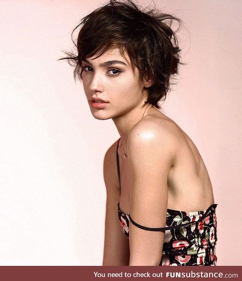 A younger Gal Gadot with short hair