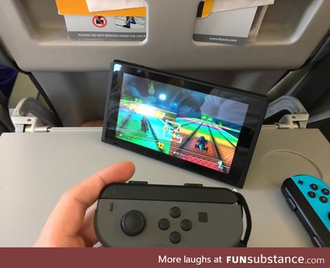 What pc Gamers do during long flights?