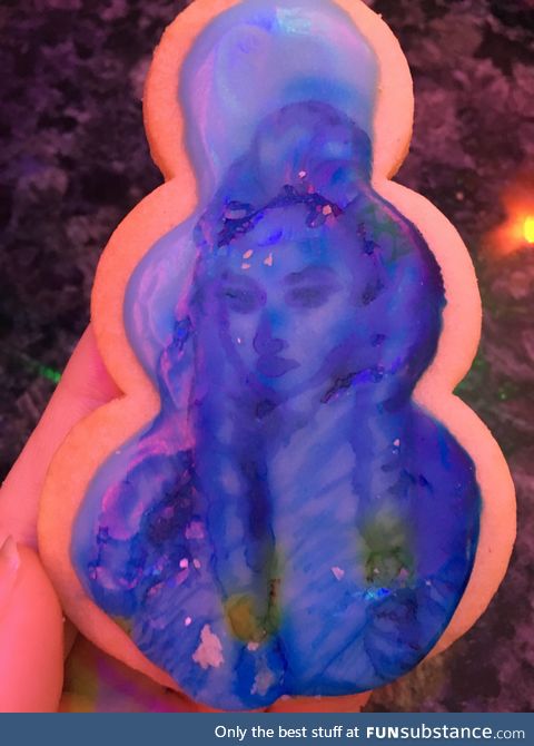 Since we’re posting art, here is a cookie with a picture made with sugar on it