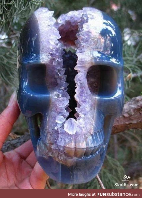 Crystal skull
