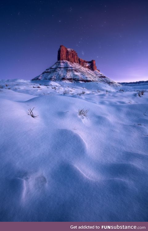 Snow in monument valley