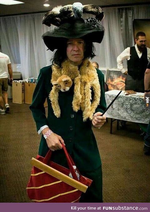 Brilliant Boggart Snape cosplay