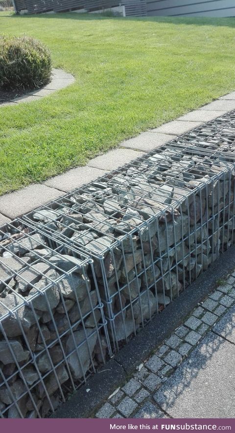 Does anyone anywhere else like to put stones in cages or is this a German thing only?