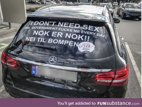 Norwegians protesting against the tolls