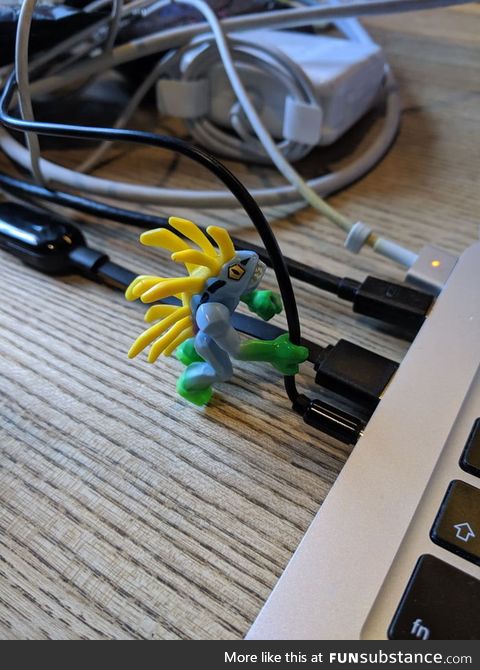 My headphones aren't working properly so murloc holds wire for me