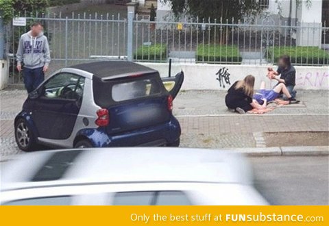 Google street view captures childbirth