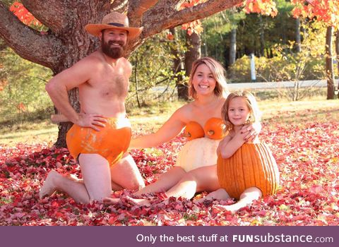 This family's portrait carving out some fun came across on my Facebook page