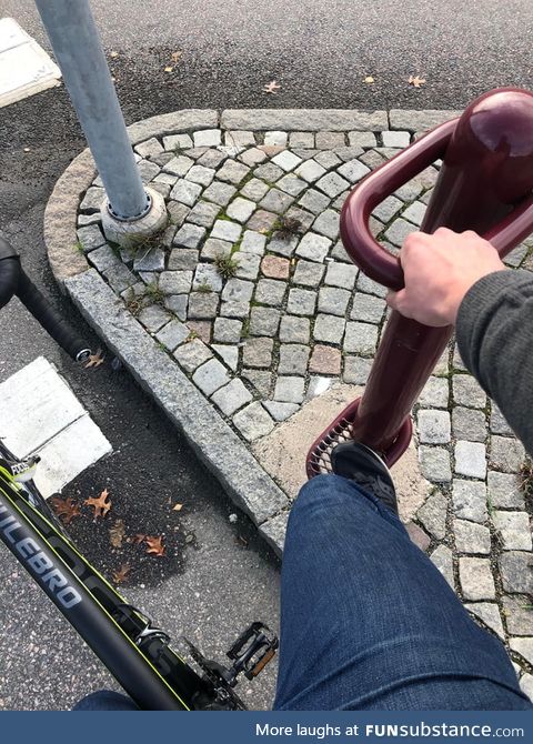Sweden had special hand posts at traffic stops for cyclists
