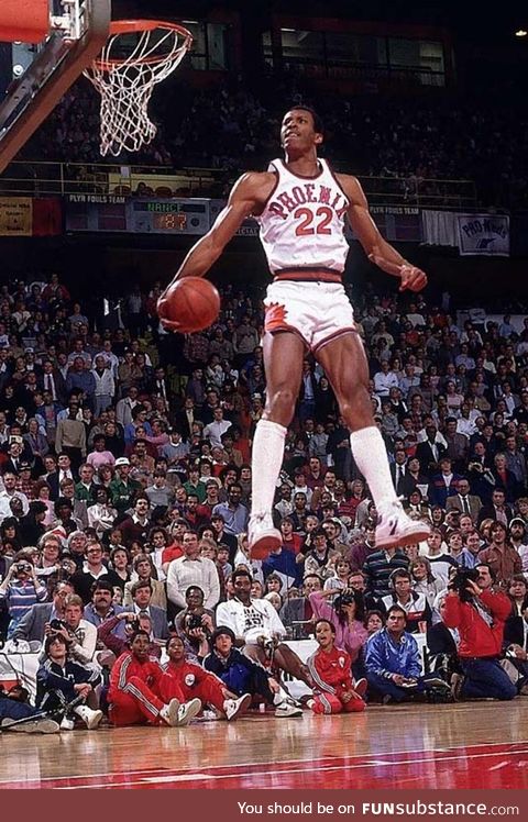 Larry Nance winning the first NBA dunk contest (1984)