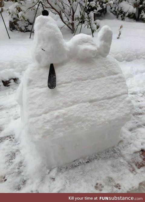Snoopy Snow Sculpture. Idk who made it but I'm impressed