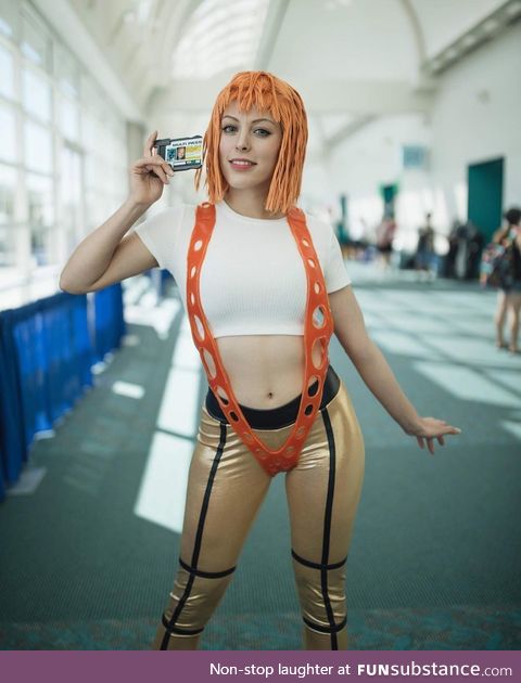 Leeloo from The Fifth Element cosplay