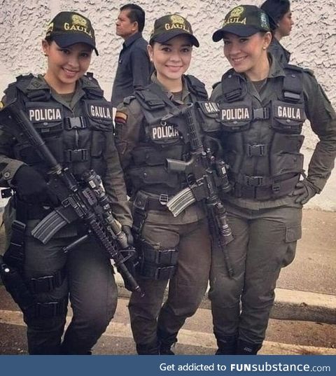 Some Columbian police officers