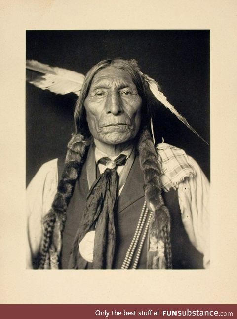 Chief Wolf Robe Southern Cheyenne 1909 [856x1100]