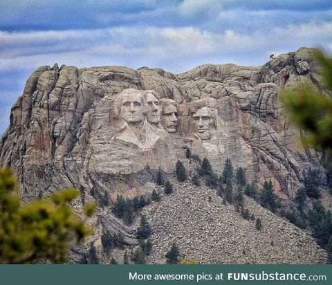 A rare distant look at Mt Rushmore