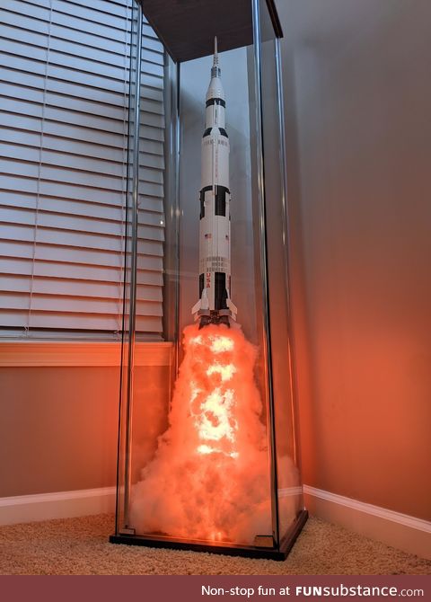 My shot at building a Saturn V rocket display made from Legos