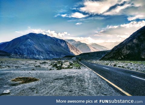 The best picture I've taken: The Karakorum Highway in Pakistan