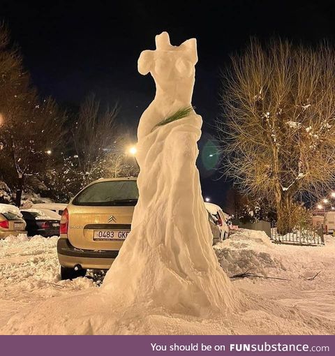 Meanwhile in Madrid, someone sculpted the Venus de Milo out of snow