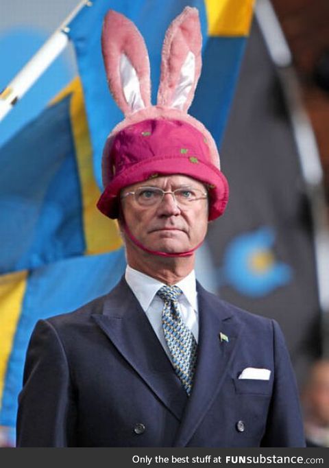 Since you guys really liked the Swedish king in his moose hat, I thought my might