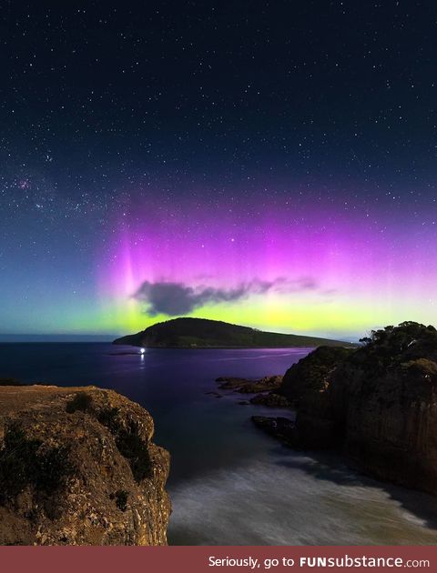 Aurora Australis over south Tasmania (30/11/2020)