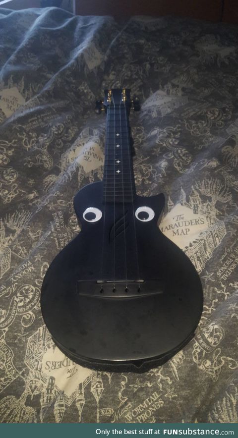 My main travel ukulele (Nova U mini)