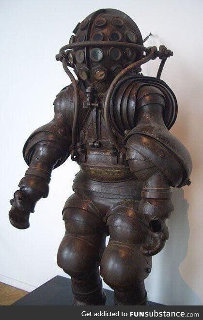 Original Big Daddy suit recovered from the underwater ruins of Rapture in the 2007