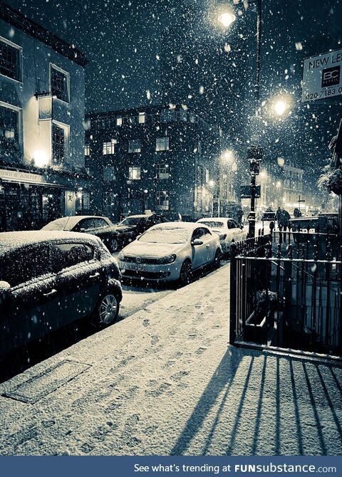 Beautiful snowfall in central London last night