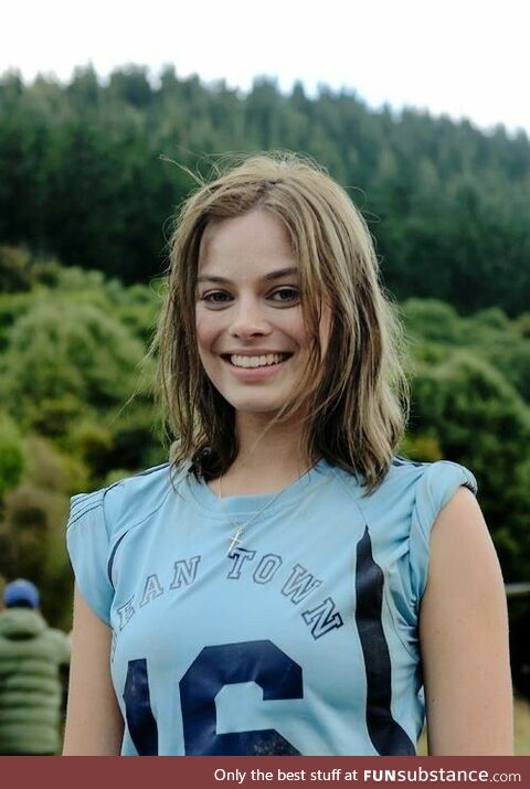 18 year old Margot Robbie on a trip in 2008