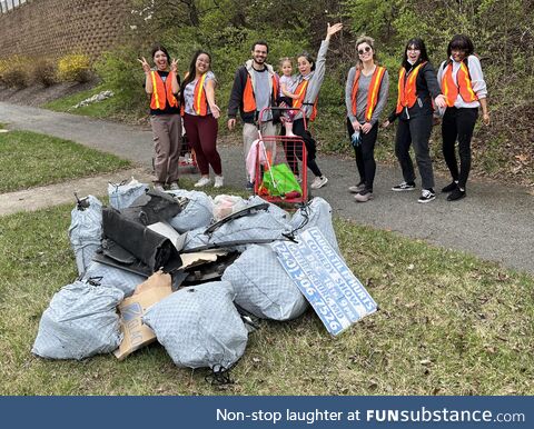 [OC] Cleanup #22: Started 7/15/18, 340 total bags, 1 mile road segment, and 91 unique