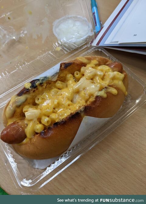 [OC] Mac and Cheese Hotdog