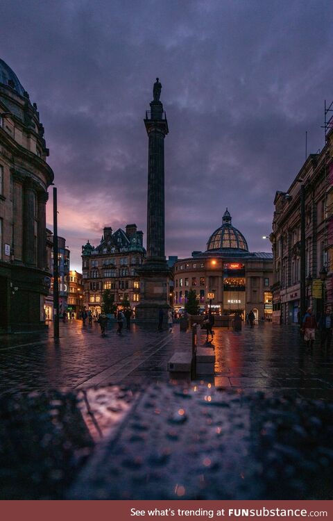 Blue hour in the city (oc)