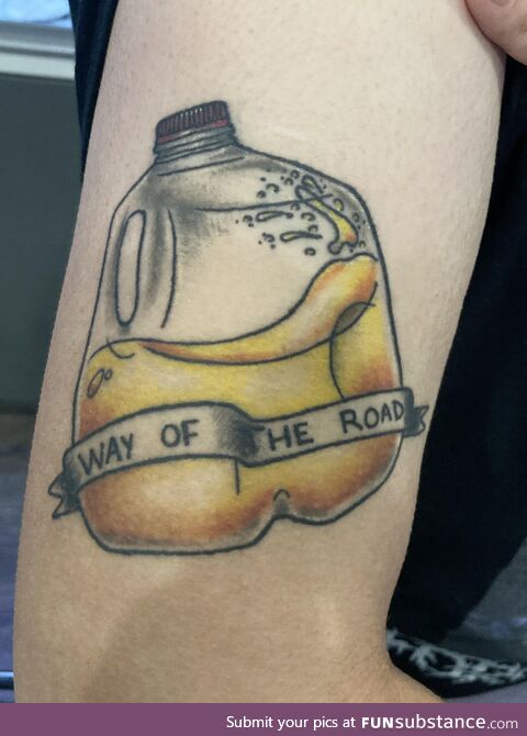 I met a chick at the airport today who had some wild tattoos - this one was my favourite!