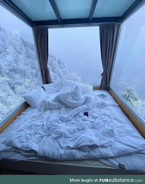 Good morning, imagine that you sleeping in this room, explain you feelings