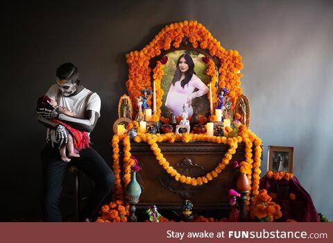A loving husband during Day of the Dead