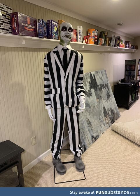 I almost finished making Beetlejuice for the front yard!