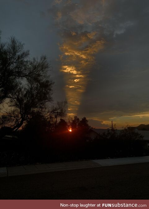 Tonight’s AZ sunset which I’ve deemed “The Light Of God” (photo cred is me)