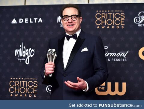 Brendan Fraser with his Critics Choice Award for The Best Actor