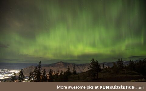 An amazing aurora borealis event over Kamloops, BC tonight!