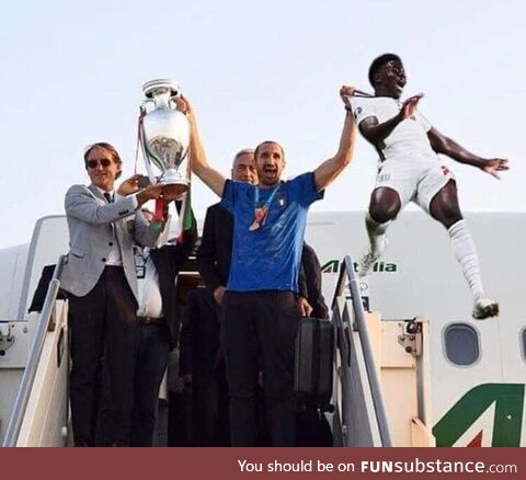 Italy's team back to Rome :D