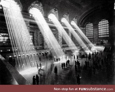 It’s no longer possible to see this, as buildings outside block the sun. Grand Central,