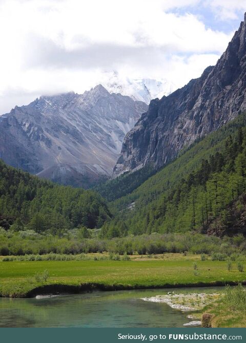 The beautiful Daocheng Aden