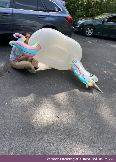 I do not like where they placed the inflation valve on my new unicorn floaty