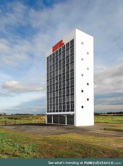 Shitty art installation down under: Eastlink “Hotel”, a 20 m tall fake hotel