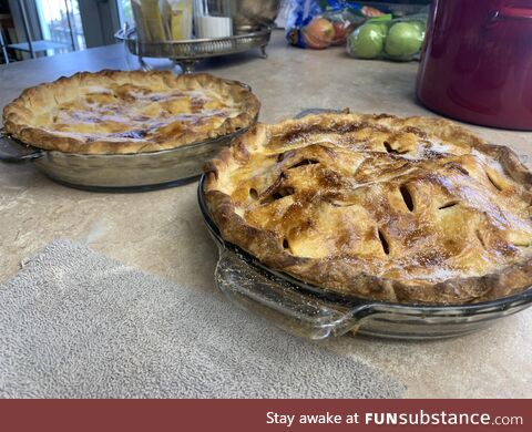 [OC] Father’s Day Apple Pies! Thank you to all the dear fathers out there!