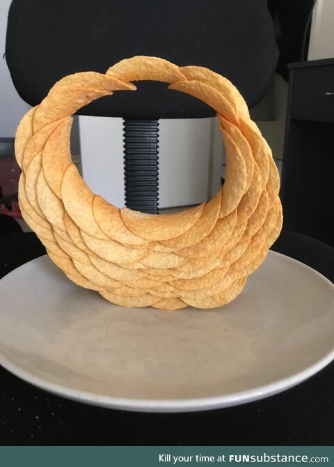 [OC] I was bored so I made this Pringles ringle